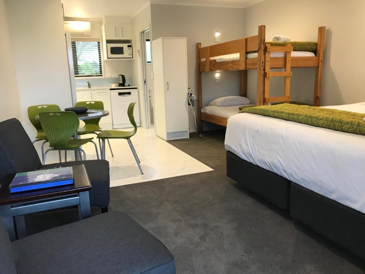 Lake Taupo Holiday Resort ภายนอก รูปภาพ