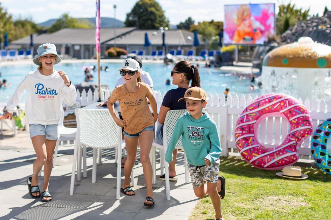 Lake Taupo Holiday Resort ภายนอก รูปภาพ