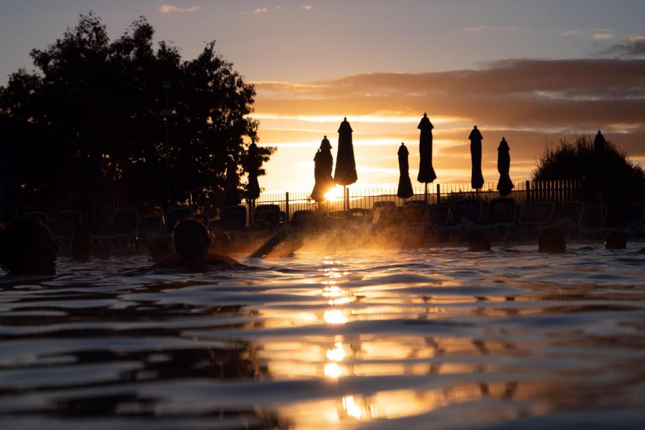 Lake Taupo Holiday Resort ภายนอก รูปภาพ