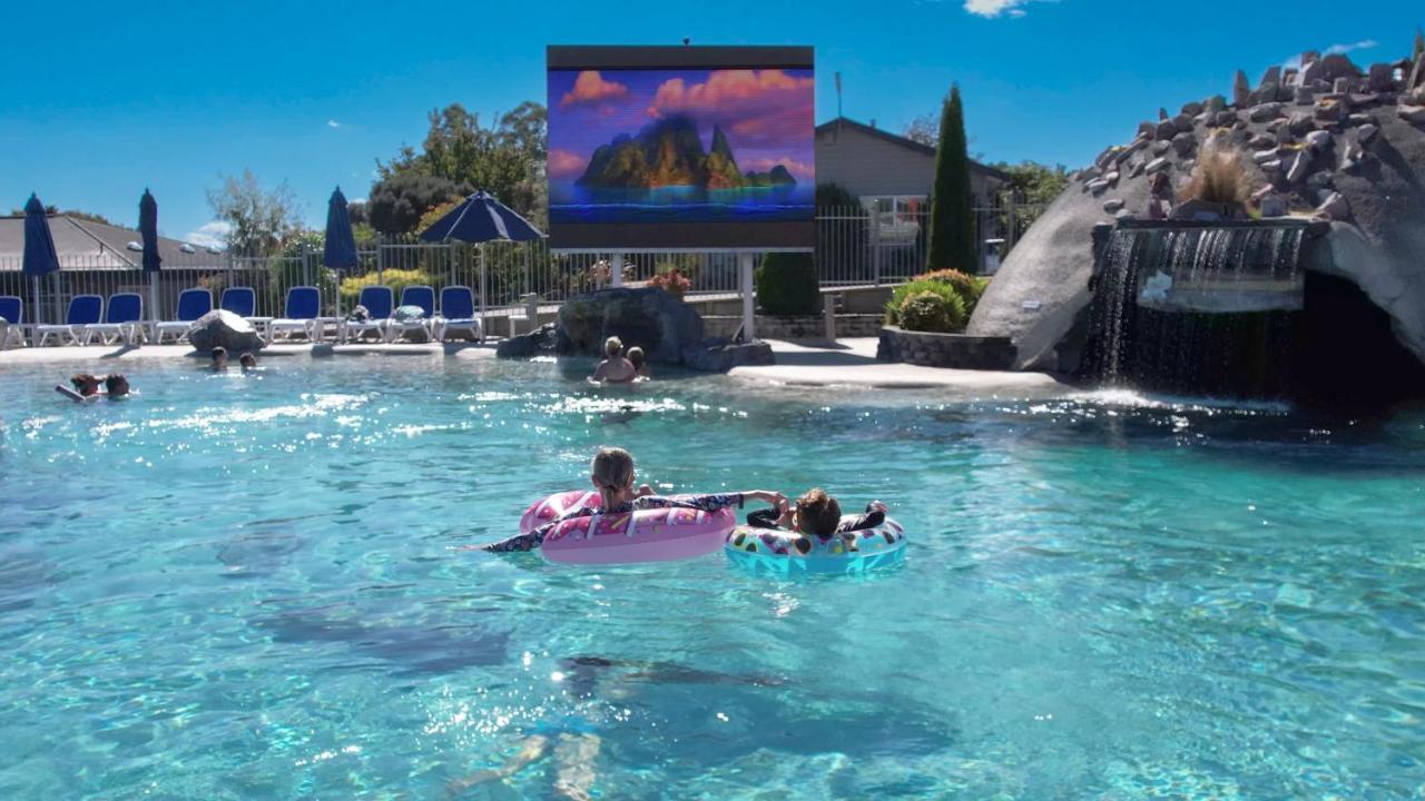 Lake Taupo Holiday Resort ภายนอก รูปภาพ