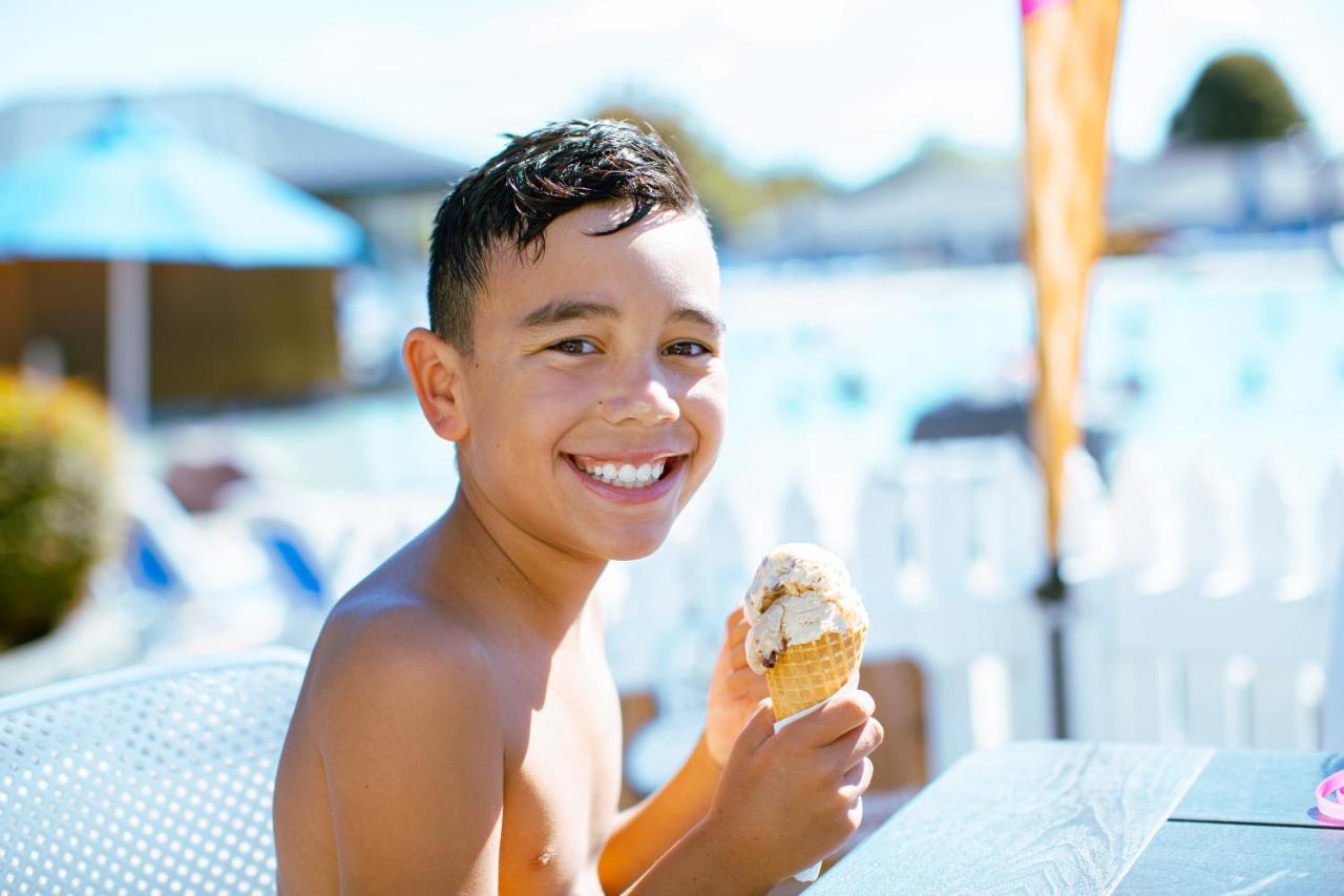Lake Taupo Holiday Resort ภายนอก รูปภาพ
